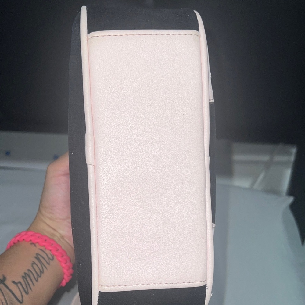 Juicy Couture Black and Pink Crossbody Bag with Wallet - Picture 9 of 9